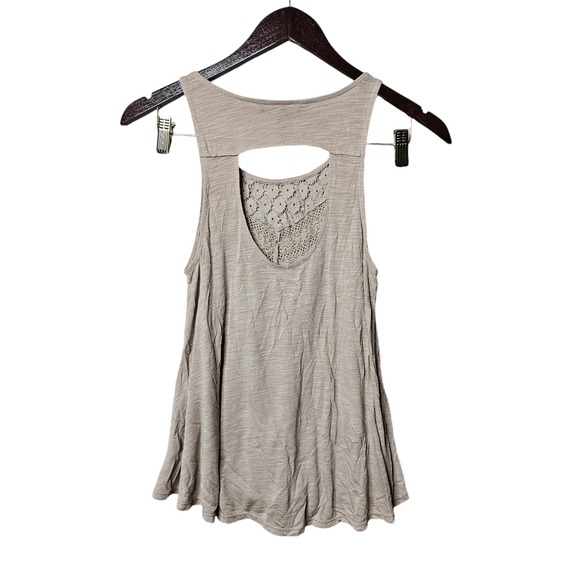 American Eagle Lacey Open Back Top. Perfect Condition! - Picture 4 of 4